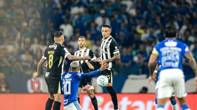 Raposa e Galo não saíram do empate nesta terça-feira no Mineirão