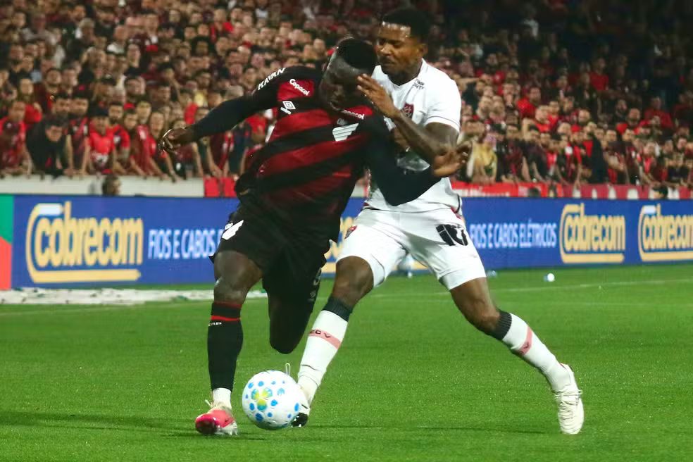 Barradão em Salvador recebe neste sábado a visita do Atlhetico PR